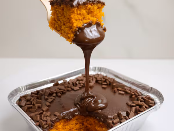 Combo Bolo de Cenoura + Mimo + Coca Geladinha
